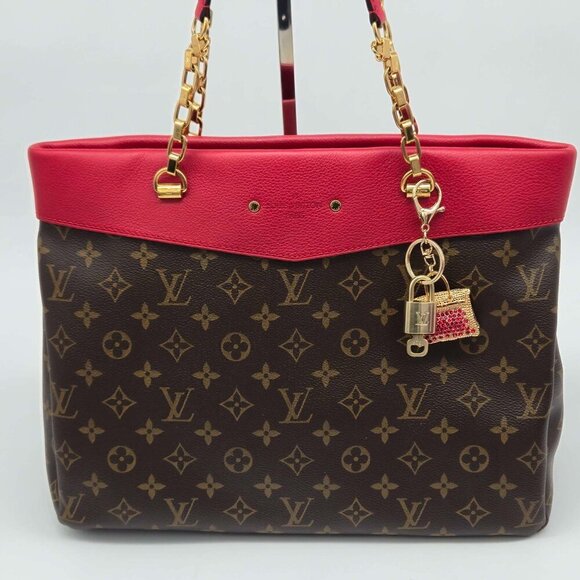 100% Auth Louis Vuitton Lock & Key with unbranded Bagcharm, Keycharm, Keychain - Picture 1 of 9